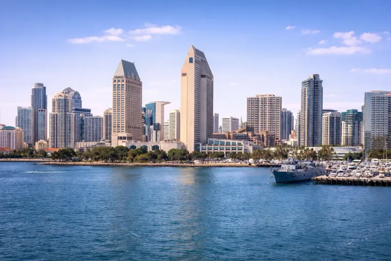 Tre döda vid moské i San Diego