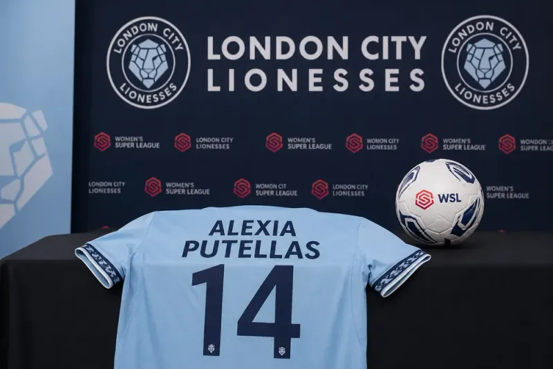 Alexia Putellas klar för London City