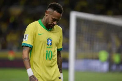 Neymar överväger avsluta spelarkarriären