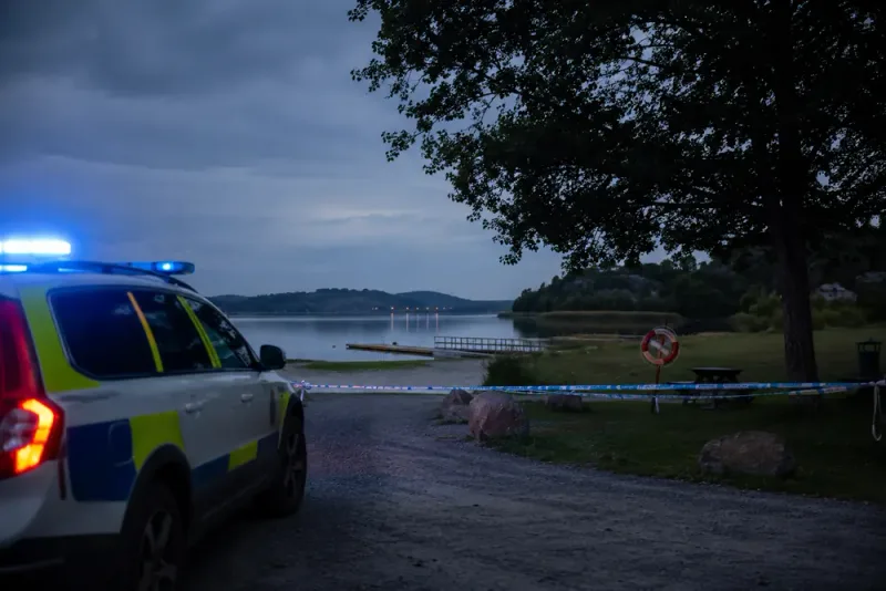 Man död efter våldsbråk vid badplats