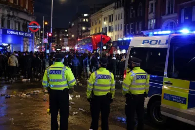 Frankrike vidare efter orolig natt i London