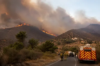 Dödlig skogsbrand skördar minst tolv liv i Spanien
