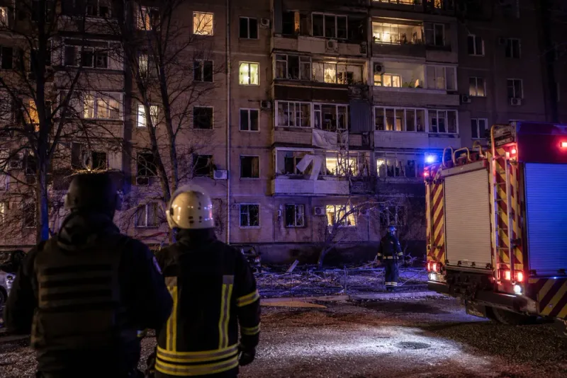 Drönarattacker skadade tre personer i Charkiv
