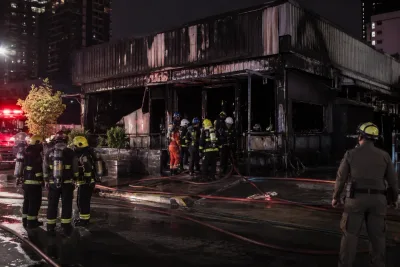 Dödlig pubbrand i Bangkok kräver minst 27 liv