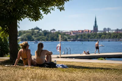 SMHI varnar för flera dagar med hög värme