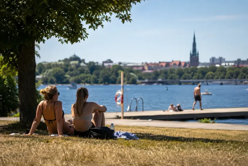 SMHI varnar för flera dagar med hög värme