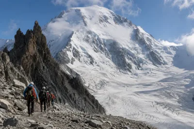 Franska guider stoppar Mont Blanc-bestigningar