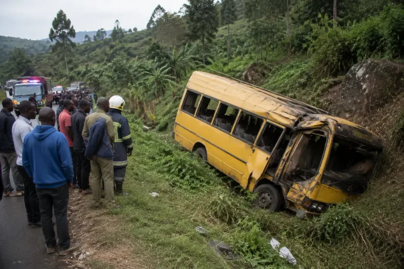 20 barn döda i skolbusskrasch i Uganda