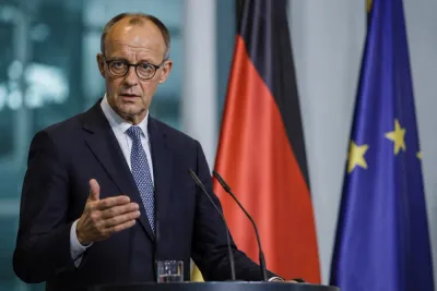 Friedrich Merz varnar USA inför tyska val