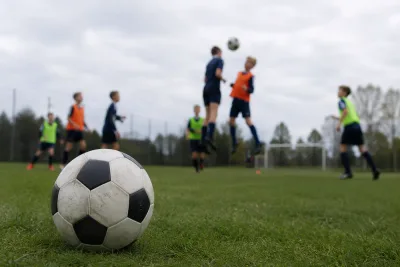 Utredning kopplar Nobby Stiles sjukdom till nickningar
