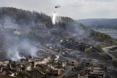 Vindvändning hotar nya områden efter storbranden i Drammen