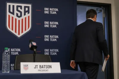 JT Batson avbröt presskonferens om Trump