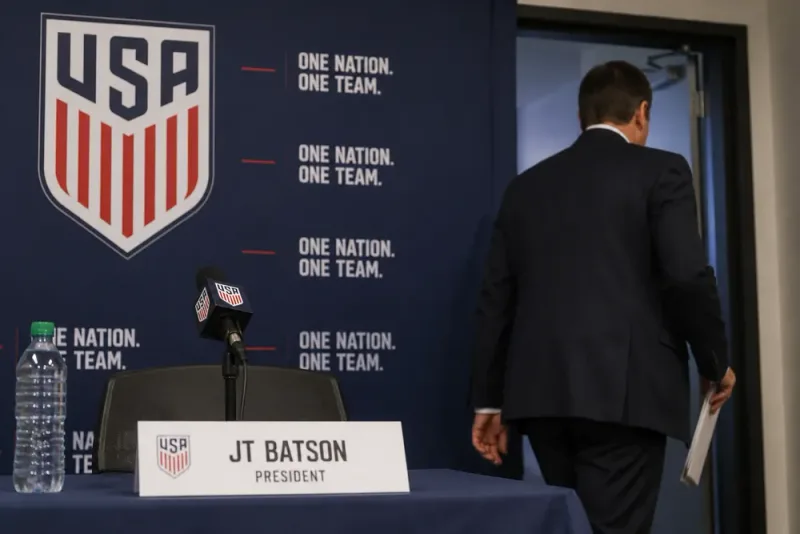 JT Batson avbröt presskonferens om Trump