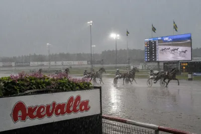 Regnet präglade V85 på Axevalla