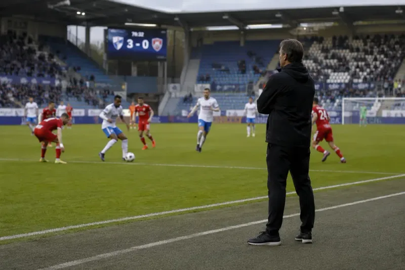 Thomas Lagerlöf fick tung start i Sandviken
