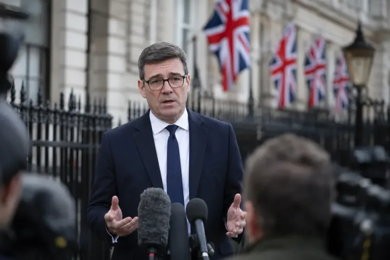 Andy Burnham presenterar omfattande plan för Storbritannien