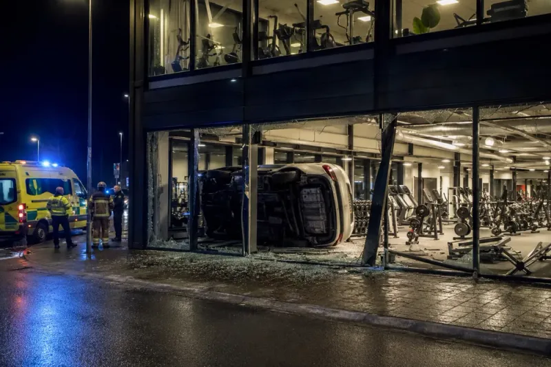Två till sjukhus efter gymkrasch i Sundsvall