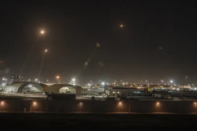 Iran angriper amerikansk militärbas i Kuwait