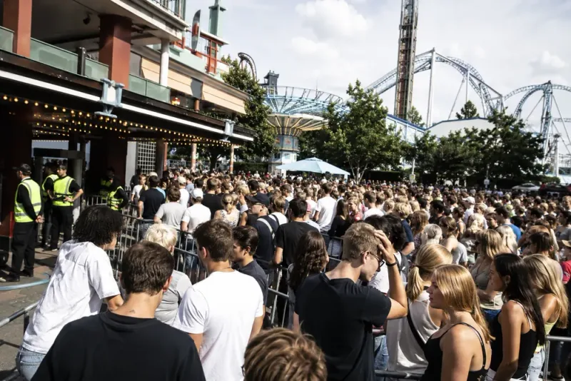 Biljettstopp och fem timmars kö på Gröna Lund