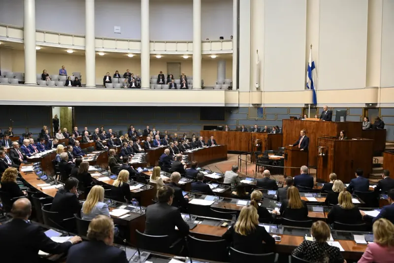 Petteri Orpos regering klarade dubbla förtroendeomröstningar