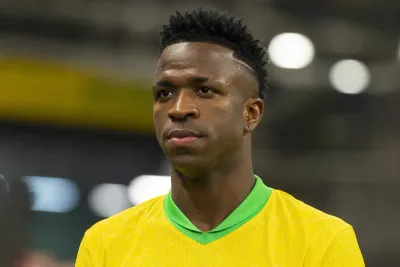 Vinícius Júnior visar nytt utseende efter VM