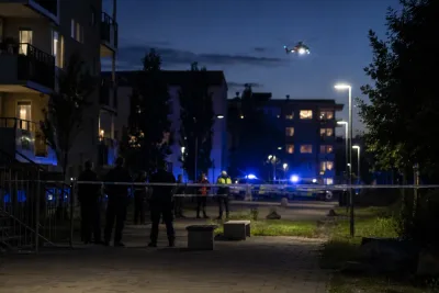 Två tonåringar knivskadade i Alby