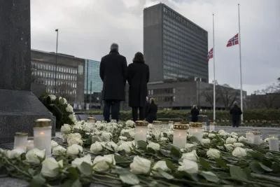 Norge hedrar terrordådens 77 offer efter 15 år