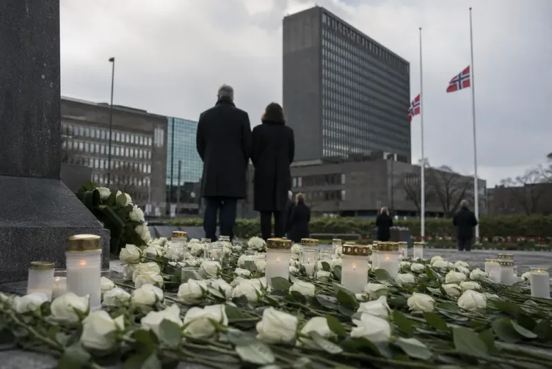 Norge hedrar terrordådens 77 offer efter 15 år