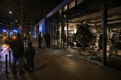 Tioåring styrde bilen när pappan svimmade