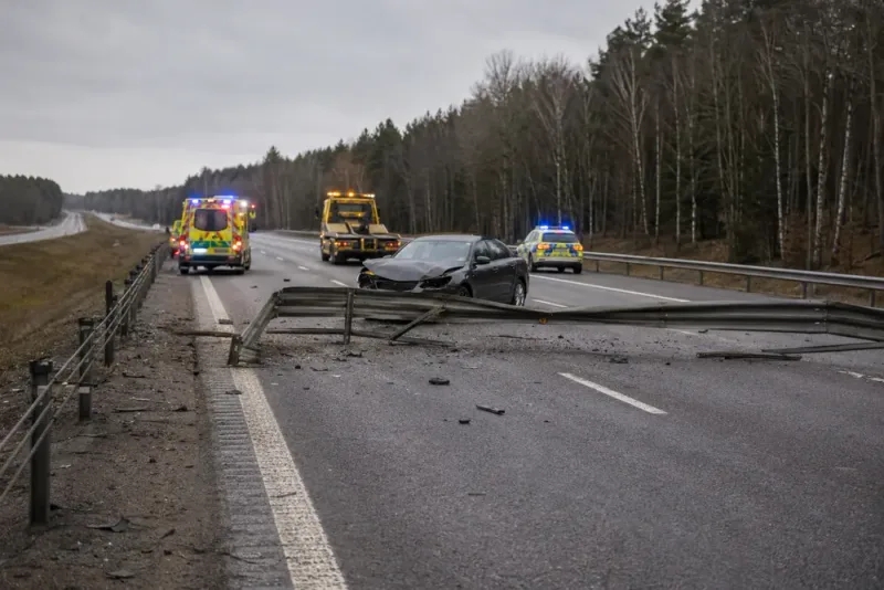 Singelolycka stänger E22 söderut till kvällen