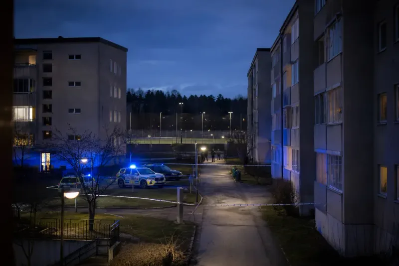 Tre unga män anhållna efter dödsskjutning i Hässelby