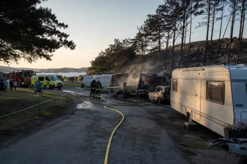 Två rökskadade efter brand på camping i Strömstad
