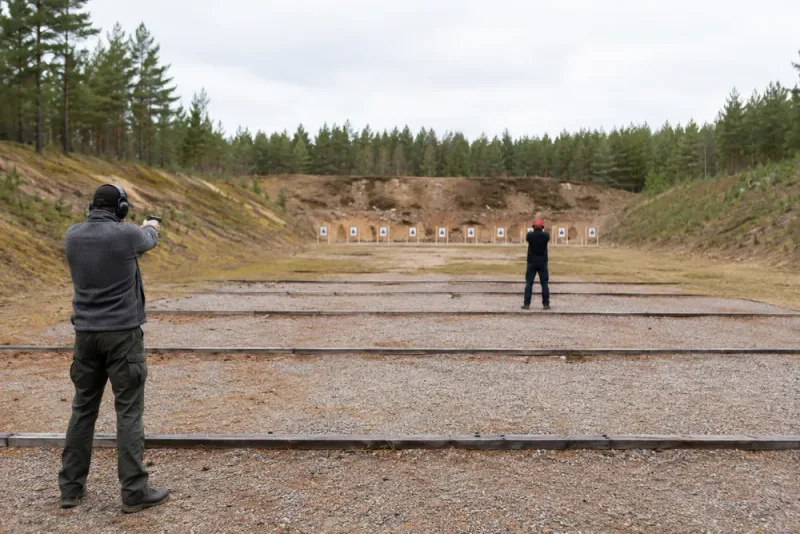Regeringen utreder fler civila skjutbanor i Sverige