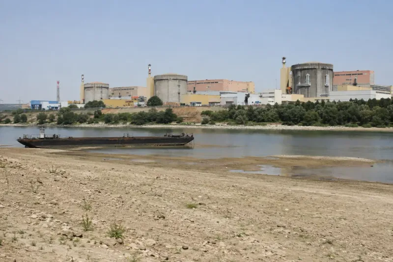 Torka stoppar båda reaktorerna vid Cernavodă