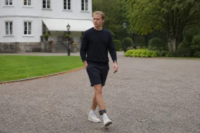 Marius Borg Høiby avtjänar häktning med fotboja
