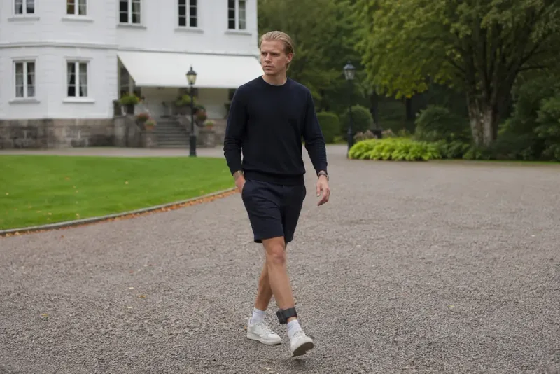 Marius Borg Høiby avtjänar häktning med fotboja
