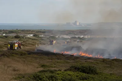 Enorm skogsbrand tvingar fram evakueringar nära Sizewell