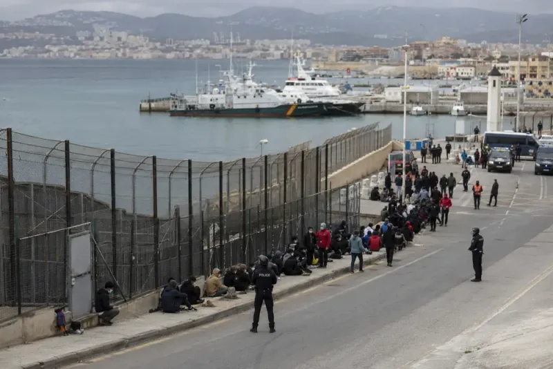 Italien stoppar Schengenresor efter migrantkrisen i Ceuta