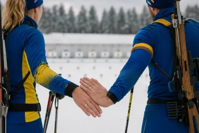 Elvira Öberg och Oskar Brandt förlovade