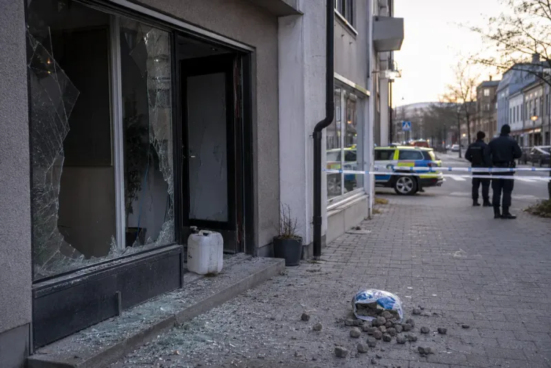 36-åring häktad efter attack mot S-lokal