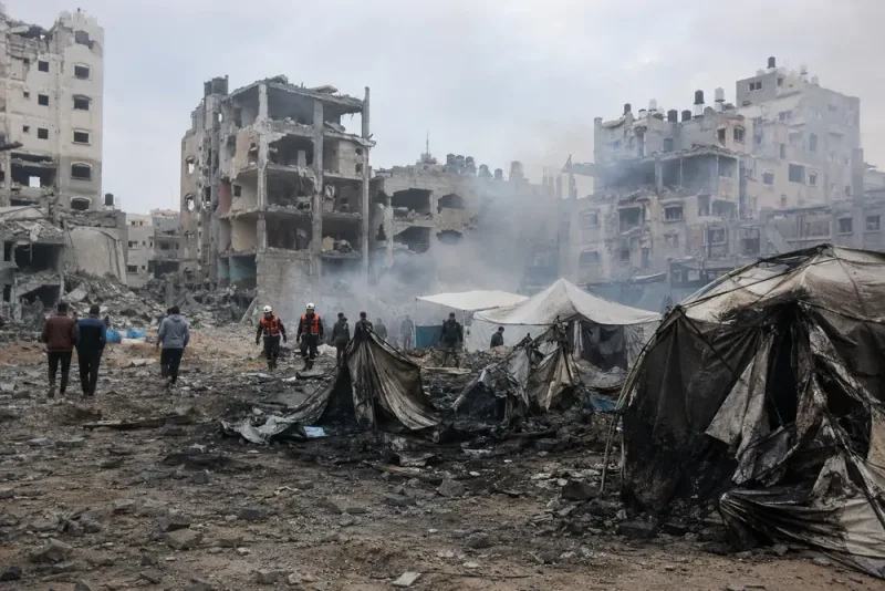 Minst 15 döda efter nya attacker i Gaza
