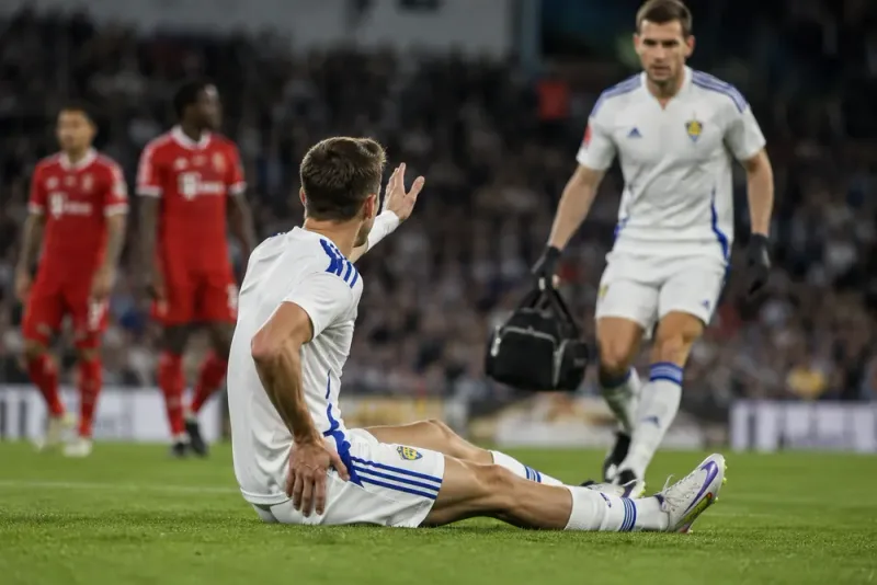Gabriel Gudmundsson utbytt efter lårproblem