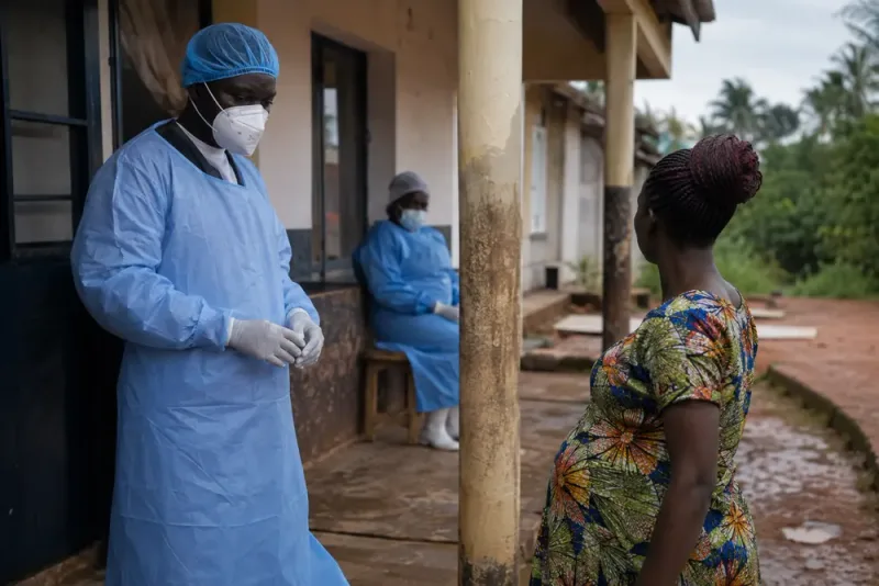 Ebolautbrott kopplas till kraftigt ökad mödradödlighet