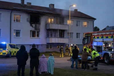 Man åtalas för mordförsök mot sina två barn