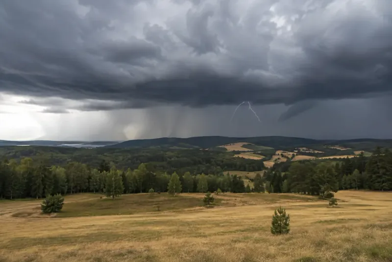 Regn och åska drar in över Sverige