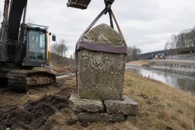Historisk milsten flyttas inför nya E22-bygget