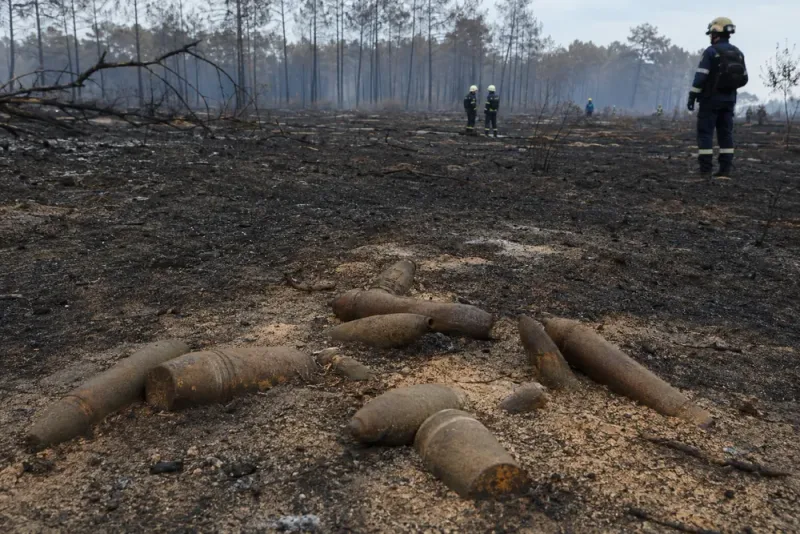 Hundratals krigsgranater hittade efter branden i Gironde