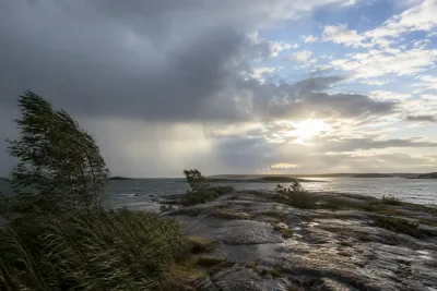Regn och blåst följs av ny högsommarvärme