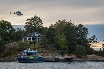 Intensiv polisjakt efter misstänkt kvinnomord i skärgården