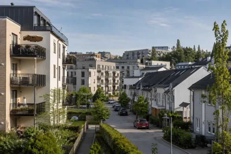 Bostadspriserna väntas stiga efter kraftigt julifall